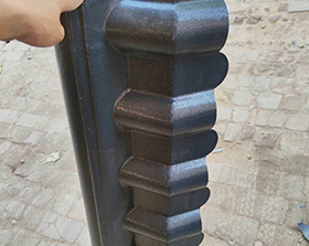 樹脂瓦墻頭瓦與傳統(tǒng)瓦片的比較